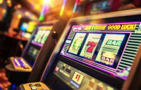 Dashboard cicakwin menampilkan akses ke permainan slot Treasures of Aztec dan pasar Liga 1, Piala AFF